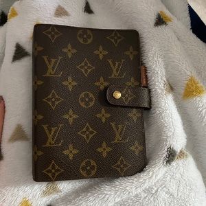 LV MM AGENDA. BRAND NEW.